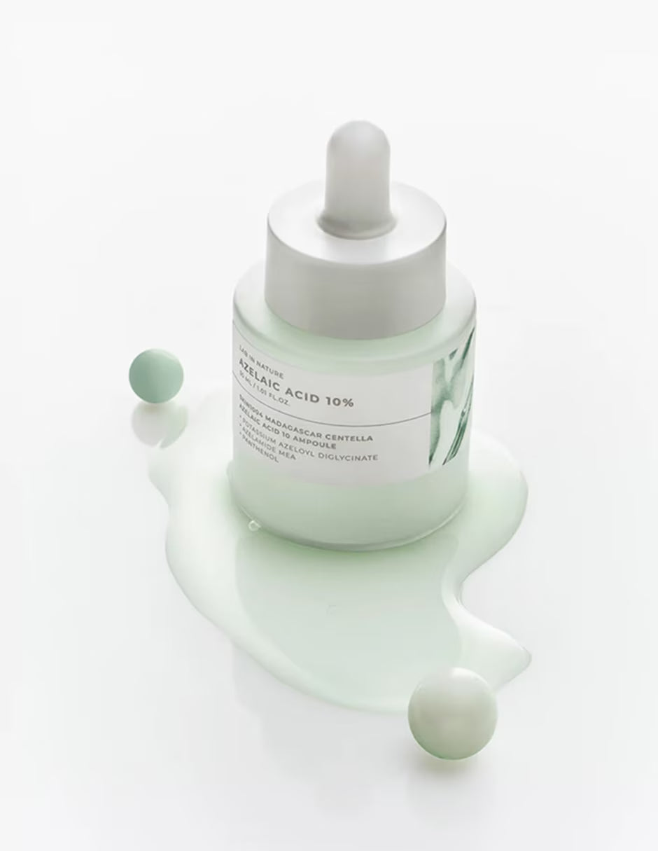 Skin1004 Lab in Nature Madagascar Centella Azelaic Acid 10 Ampoule – Ampolla calmante con 10% de ácido azelaico y centella (30 ml)