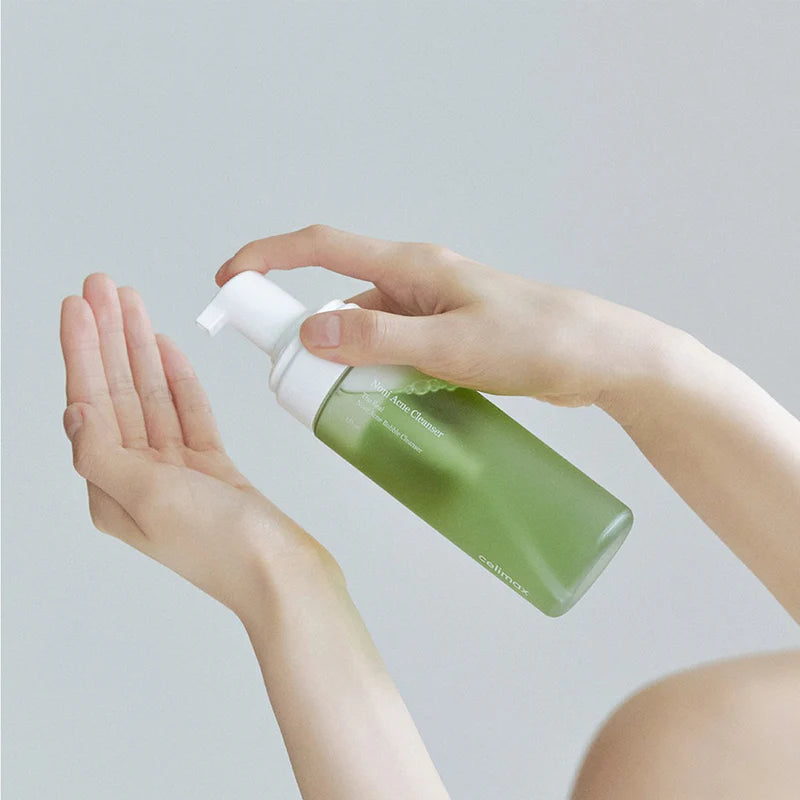 Celimax NONI Acne Bubble Cleanser – Limpiador espumoso purificante con noni (155 ml)